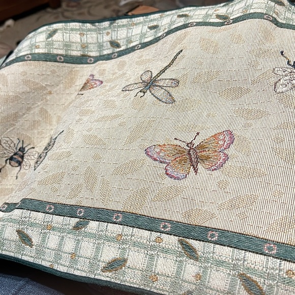 5 ft table runner - Picture 2 of 2